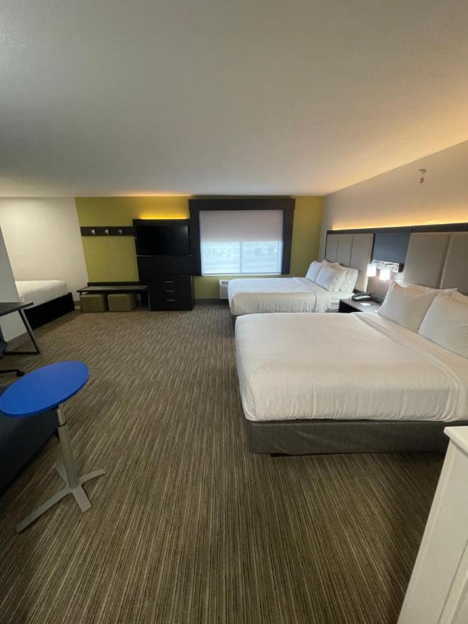 Holiday Inn Express Hotel & Suites Las Vegas By Ihg Экстерьер фото