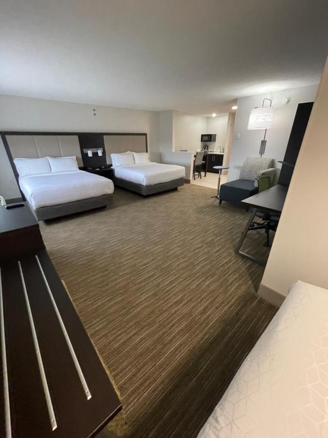 Holiday Inn Express Hotel & Suites Las Vegas By Ihg Экстерьер фото