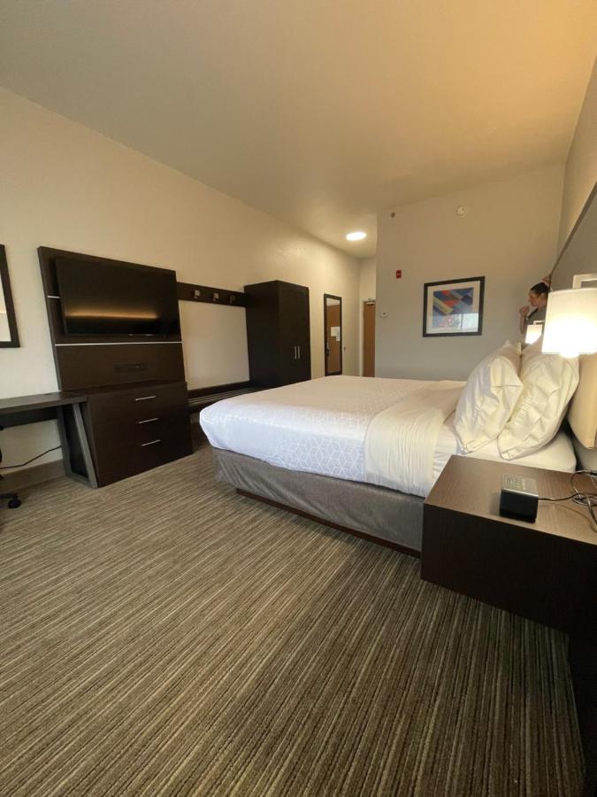 Holiday Inn Express Hotel & Suites Las Vegas By Ihg Экстерьер фото