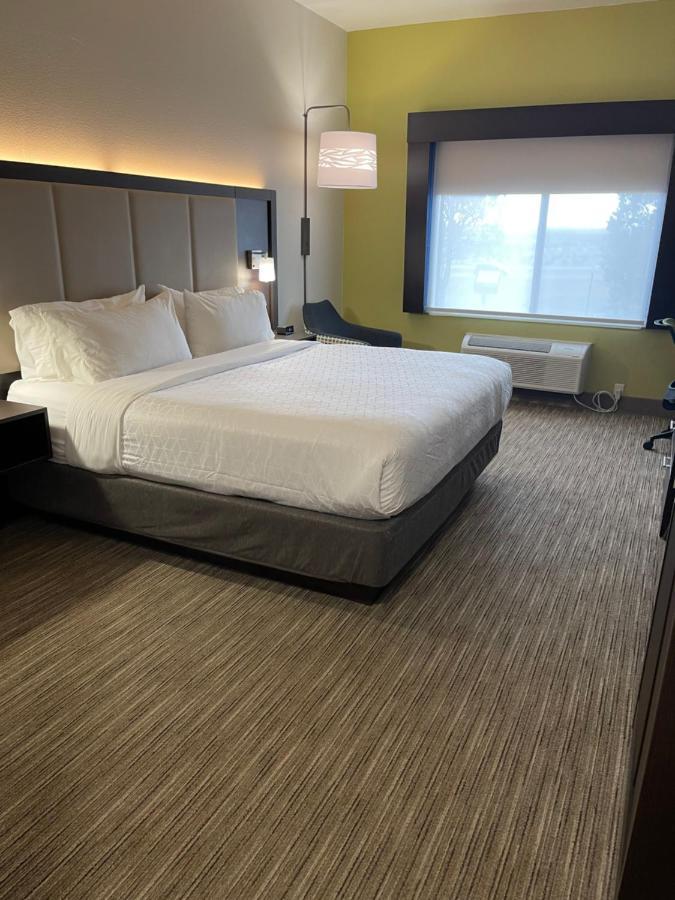 Holiday Inn Express Hotel & Suites Las Vegas By Ihg Экстерьер фото