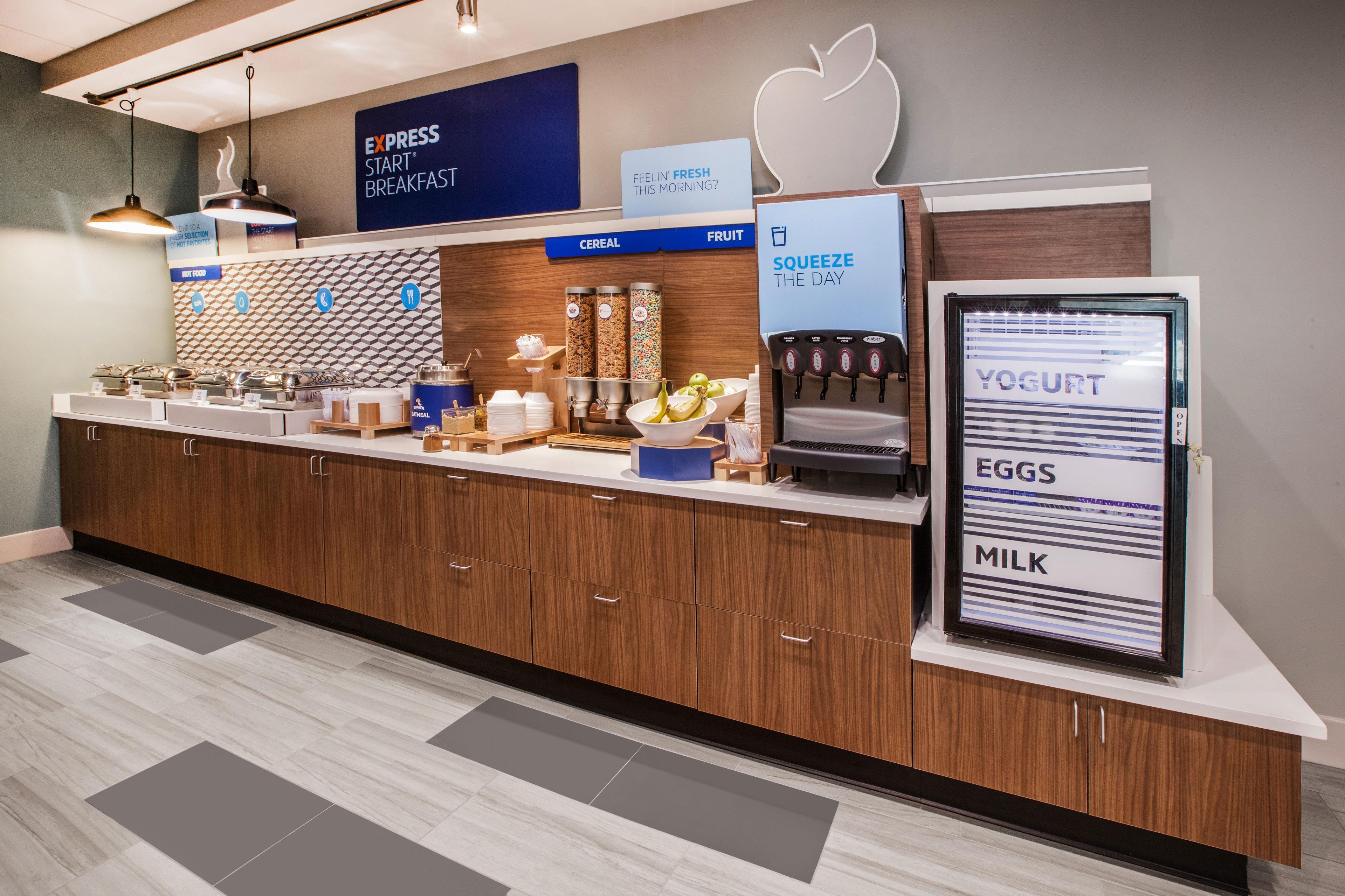 Holiday Inn Express Hotel & Suites Las Vegas By Ihg Экстерьер фото